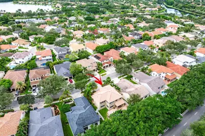 1325 Camellia Circle, Weston, FL 33326 - Photo 39