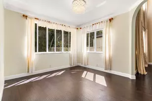 1325 Camellia Cir, Weston, FL 33326 - Photo 13