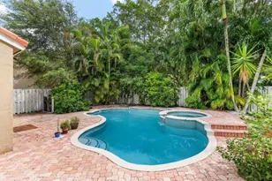 1325 Camellia Cir, Weston, FL 33326 - Photo 29