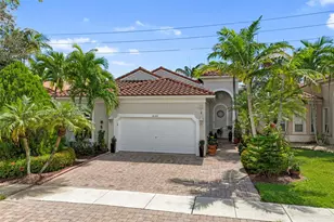 4122 NE 22nd St, Homestead, FL 33033 - Photo 1