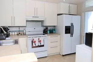 521 N Riverside Dr, Pompano Beach, FL 33062 - Photo 17