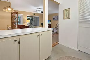 320 Knotty Pine Cir, Greenacres, FL 33463 - Photo 13