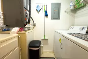 320 Knotty Pine Cir, Greenacres, FL 33463 - Photo 15