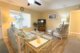 320 Knotty Pine Cir, Greenacres, FL 33463 - Photo 11