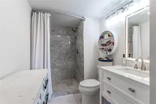 9411 N Hollybrook Lake Dr, Pembroke Pines, FL 33025 - Photo 5