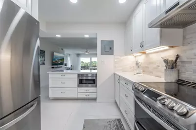 9411 N Hollybrook Lake Drive #310, Pembroke Pines, FL 33025 - Photo 9