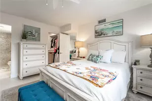 9411 N Hollybrook Lake Dr, Pembroke Pines, FL 33025 - Photo 15