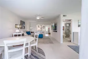 9411 N Hollybrook Lake Dr, Pembroke Pines, FL 33025 - Photo 3