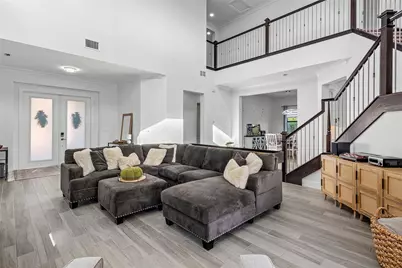 8760 E Baypoint Circle, Parkland, FL 33076 - Photo 11