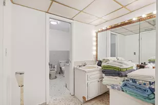 525 NE 58th St, Miami, FL 33137 - Photo 33