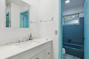 525 NE 58th St, Miami, FL 33137 - Photo 25