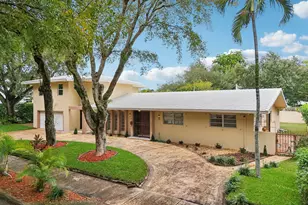 525 NE 58th St, Miami, FL 33137 - Photo 37