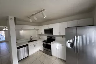 6756 Sienna Club Dr, Lauderhill, FL 33319 - Photo 7