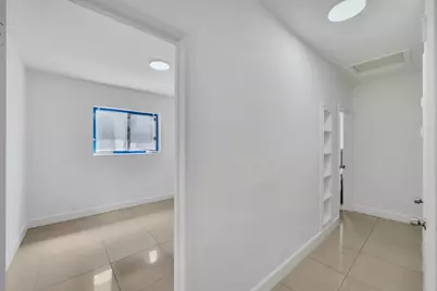 16010 NE 5th Avenue, Miami, FL 33162 - Photo 21