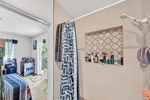 16010 NE 5th Ave, Miami, FL 33162 - Photo 53