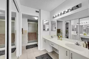 10133 NW 24th Pl, Sunrise, FL 33322 - Photo 9