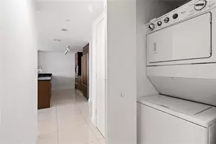 465 Brickell Ave, Miami, FL 33131 - Photo 25