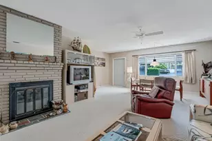 1122 Beach Rd, Riviera Beach, FL 33404 - Photo 7