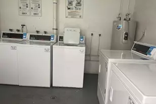 809 W Oakland Park Blvd, Oakland Park, FL 33311 - Photo 19