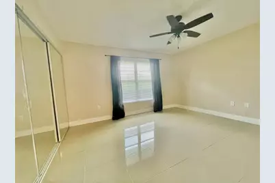 809 W Oakland Park Boulevard #J12, Fort Lauderdale, FL 33311 - Photo 11