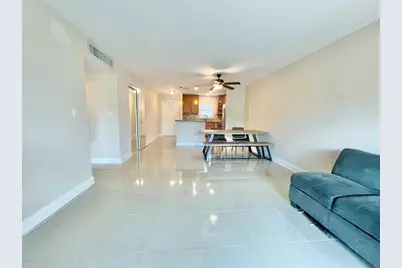 809 W Oakland Park Boulevard #J12, Fort Lauderdale, FL 33311 - Photo 9