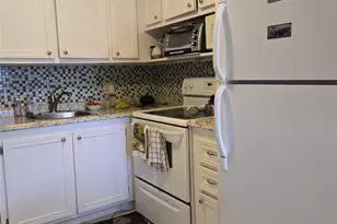 159 Newport J, Deerfield Beach, FL 33442 - Photo 11