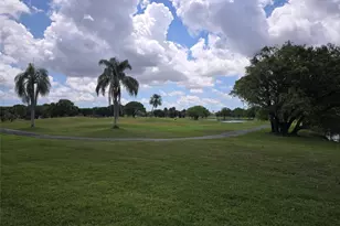 13250 SW 4th Ct, Pembroke Pines, FL 33027 - Photo 15