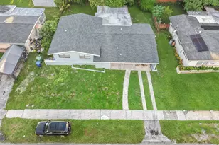 14800 NE 8th Ct, Miami, FL 33161 - Photo 31