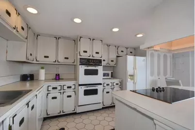 1018 NE 25th, Hallandale Beach, FL 33009 - Photo 15