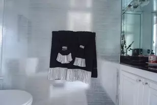 1018 NE 25th, Hallandale Beach, FL 33009 - Photo 21