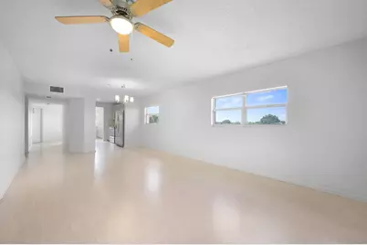 550 SW 137th Avenue #401L, Pembroke Pines, FL 33027 - Photo 5