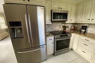 1060 Oakridge F, Deerfield Beach, FL 33442 - Photo 13