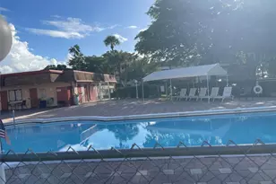 1005 Country Club Dr, Margate, FL 33063 - Photo 43