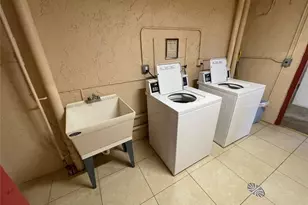 1005 Country Club Dr, Margate, FL 33063 - Photo 23