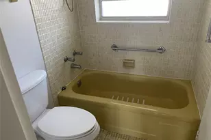 1005 Country Club Dr, Margate, FL 33063 - Photo 5