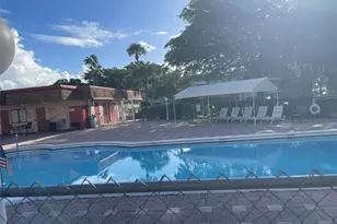 1005 Country Club Dr, Margate, FL 33063 - Photo 43