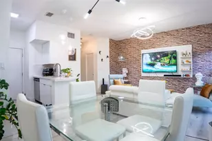 361 SW 95 Terrace, Pembroke Pines, FL 33025 - Photo 3