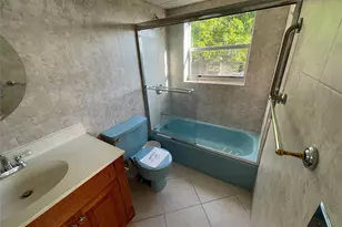 1025 Country Club Dr, Margate, FL 33063 - Photo 17