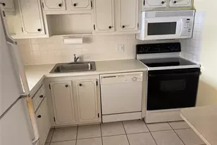 1025 Country Club Dr, Margate, FL 33063 - Photo 27