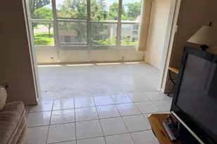 1025 Country Club Dr, Margate, FL 33063 - Photo 5