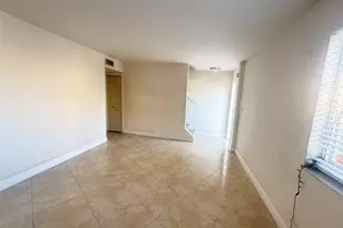 5646 Blueberry Ct, Lauderhill, FL 33313 - Photo 7