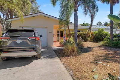 922 S Palmway, Lake Worth Beach, FL 33460 - Photo 3