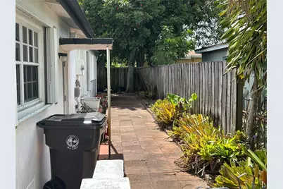 [Address not provided], Lauderdale Lakes, FL 33319 - Photo 9