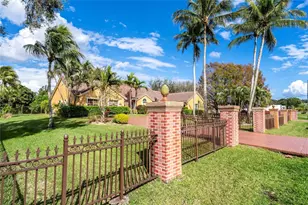 11301 SW 3rd St, Plantation, FL 33325 - Photo 3