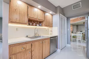 7100 Radice Ct, Lauderhill, FL 33319 - Photo 29