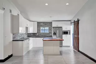 967 NW 89th Ave, Plantation, FL 33324 - Photo 11