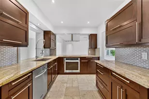 2110 NE 56th St, Fort Lauderdale, FL 33308 - Photo 13