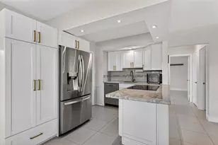 2110 NE 56th St, Fort Lauderdale, FL 33308 - Photo 25