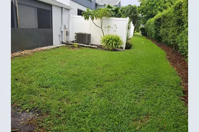 [Address not provided], West Palm Beach, FL 33415 - Photo 13