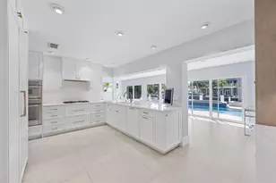 2330 NE 35th St, Pompano Beach, FL 33064 - Photo 13